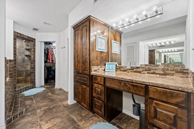 $564,899 | 2879 Oak Forest Lane, Madisonville, TX 77864