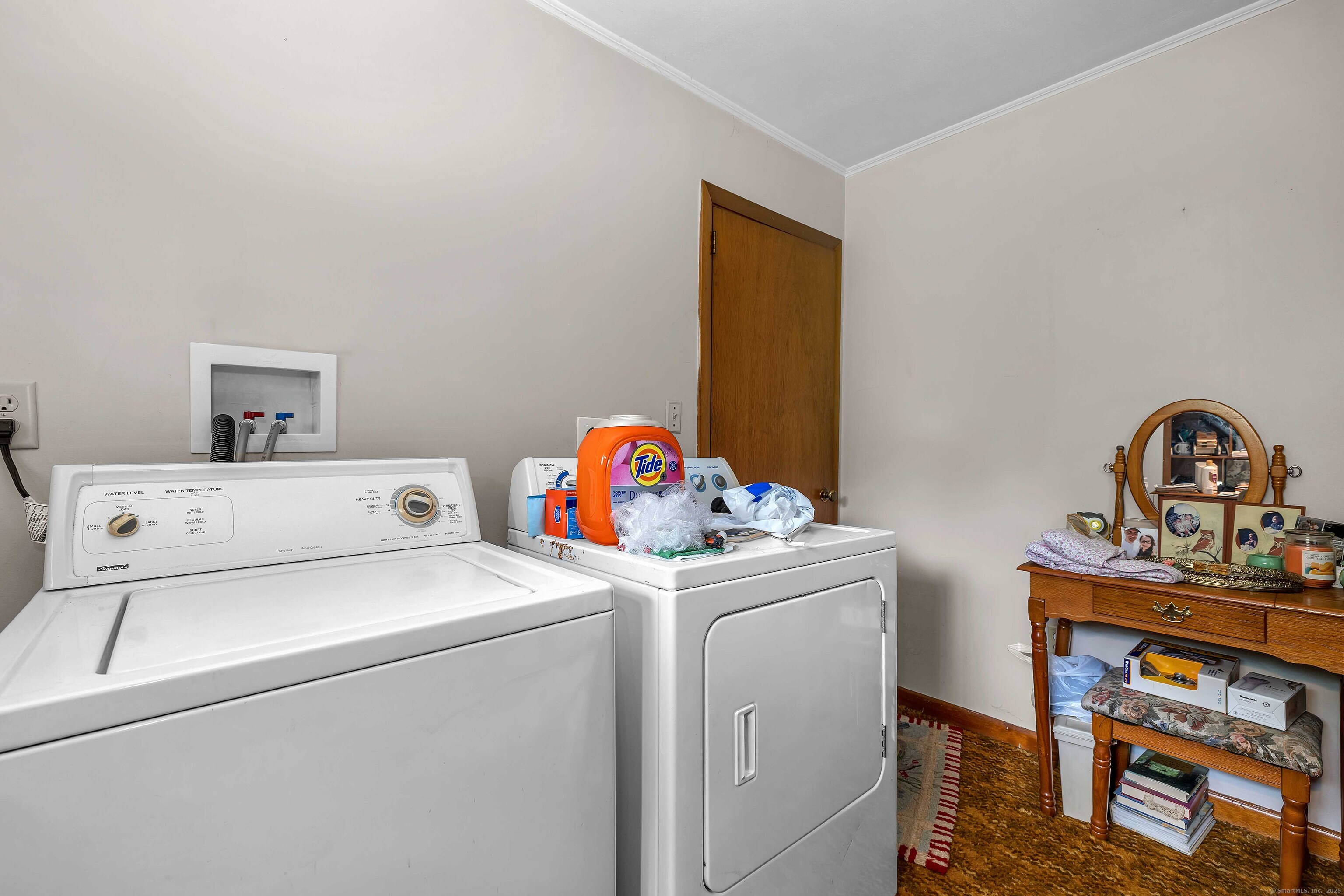 398 Boston Post Road Waterford, CT 06385 - Photo 11 of 40