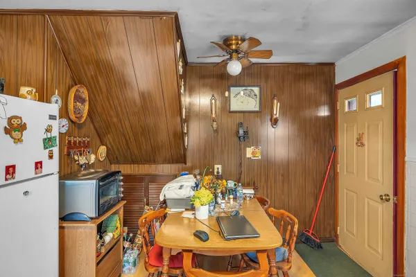 $350,000 | 398-402 Boston Post Road, Waterford, CT 06385