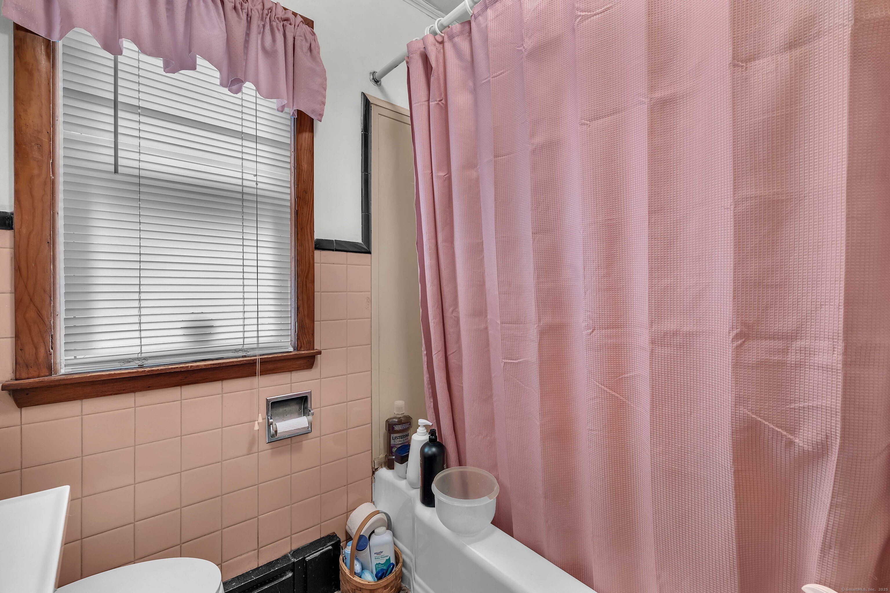 398 Boston Post Road Waterford, CT 06385 - Photo 17 of 40