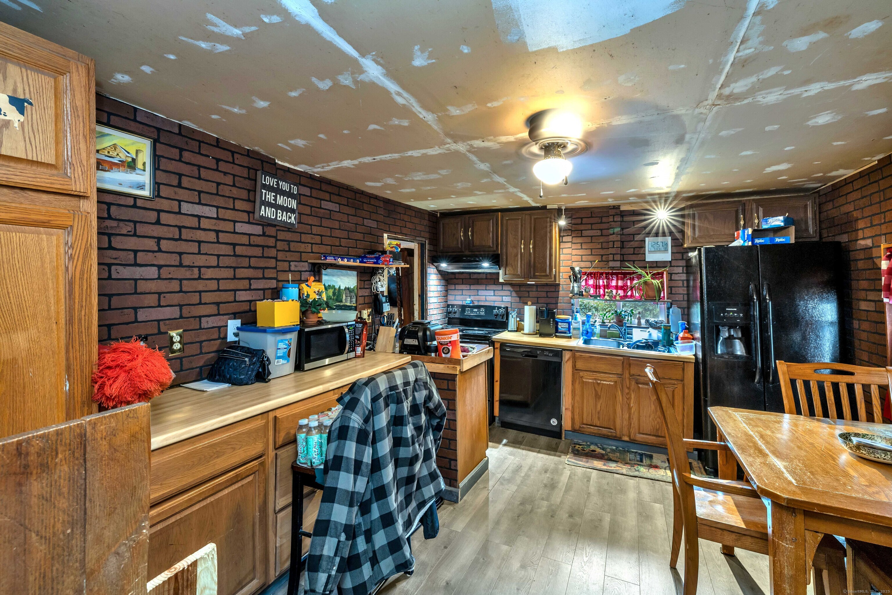 398 Boston Post Road Waterford, CT 06385 - Photo 28 of 40