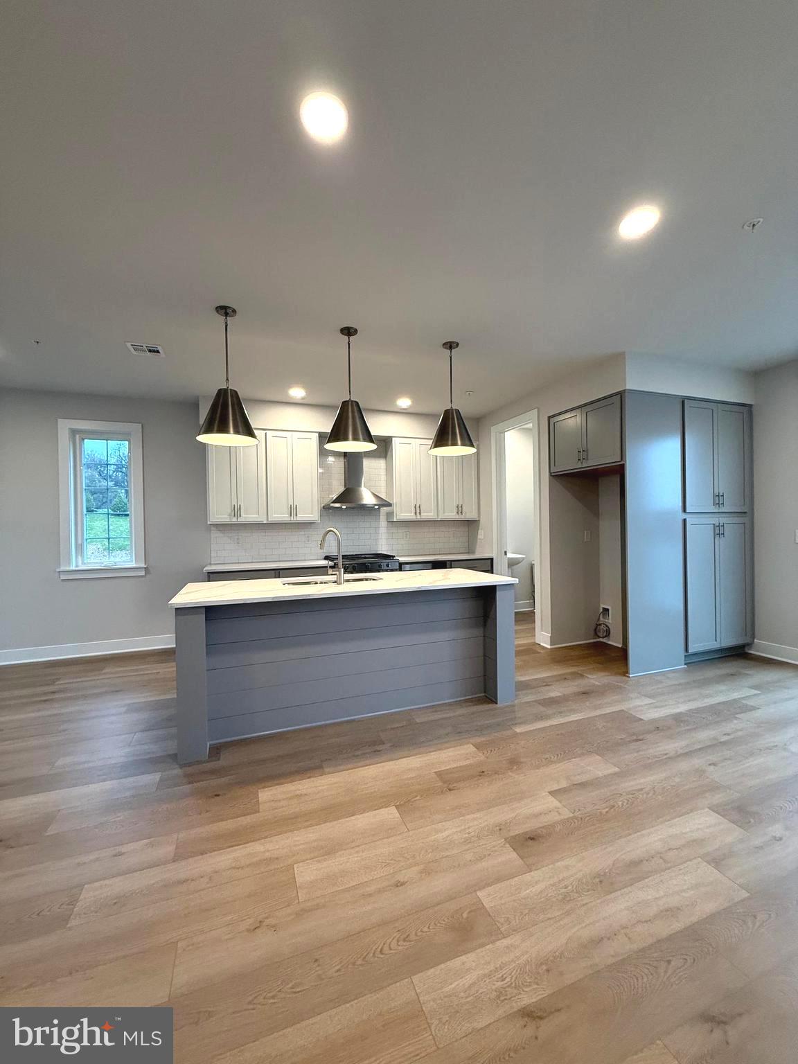 4133 Ridgeview Avenue Mechanicsburg, PA 17055 - Photo 3 of 25