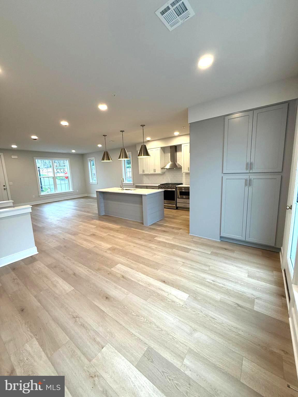 4133 Ridgeview Avenue Mechanicsburg, PA 17055 - Photo 4 of 25