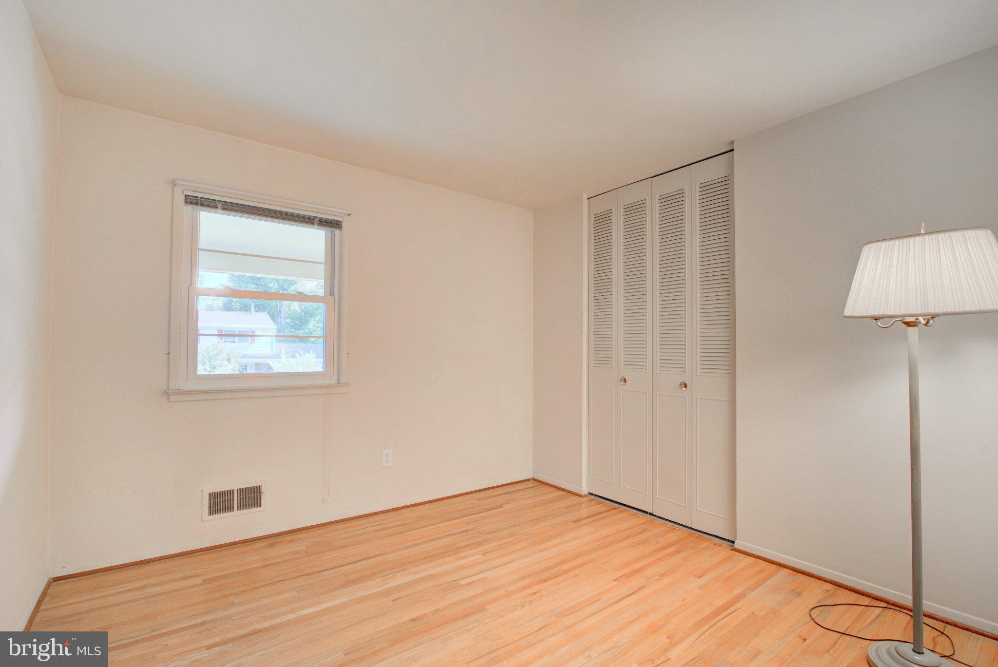 6914 Hadlow Drive Springfield, VA 22152 - Photo 15 of 31 Bedroom 3