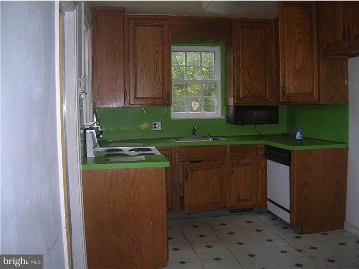 111 Johns Road Cheltenham, PA 19012 - Photo 4 of 6 Gallery Image 4