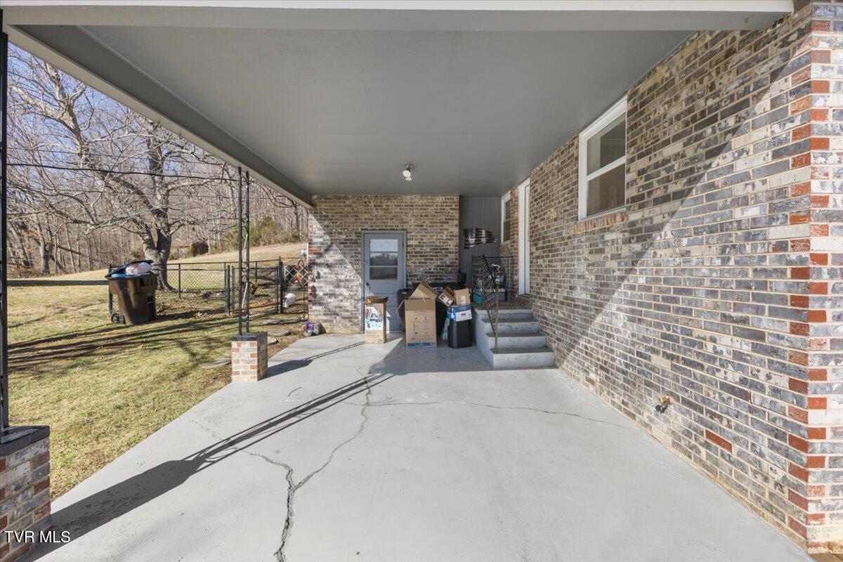407 Pine Ridge Road Bluff City, TN 37618 - Photo 31 of 38 31-128A7874