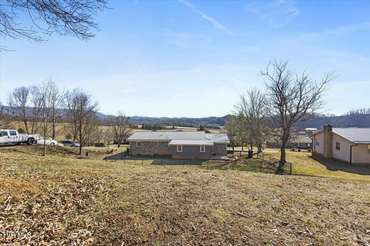 407 Pine Ridge Road Bluff City, TN 37618 - Photo 34 of 38 34-128A7883