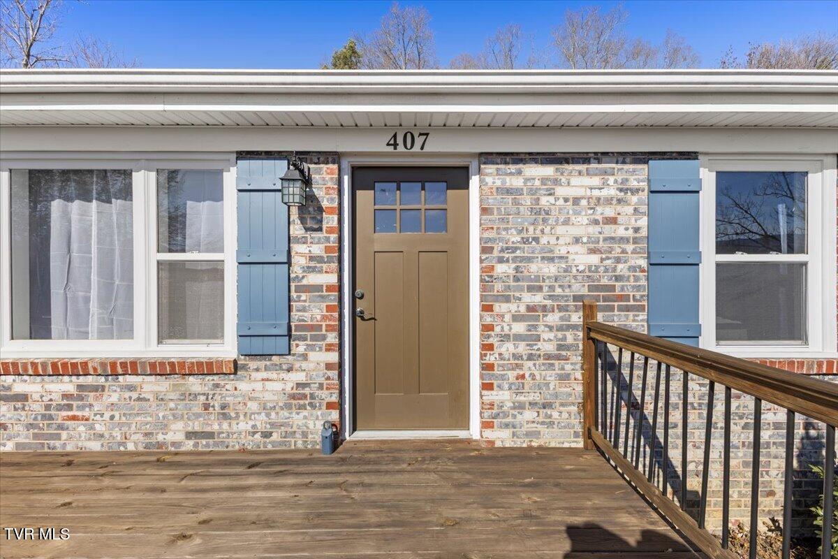 407 Pine Ridge Road Bluff City, TN 37618 - Photo 6 of 38 06-128A7777