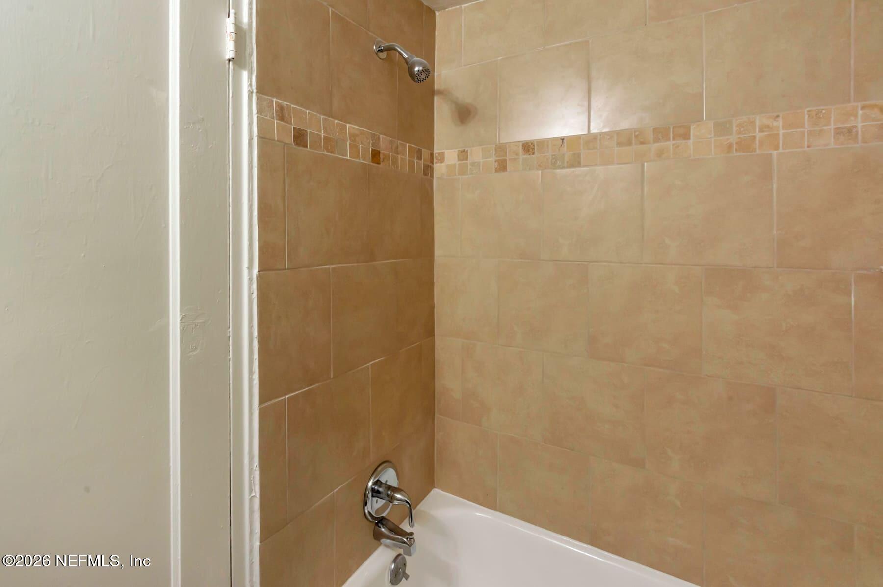 5626 Verbena Road Jacksonville, FL 32209 - Photo 11 of 17 DSC_0902
