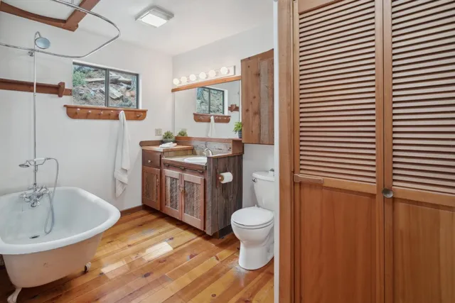 $444,000 | 2120 Pack Trail, Mount Shasta, CA 96067