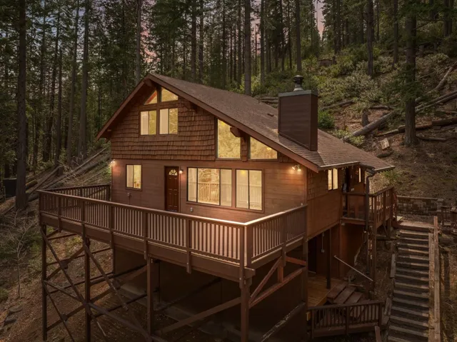 $444,000 | 2120 Pack Trail, Mount Shasta, CA 96067