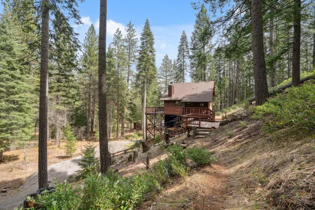 $444,000 | 2120 Pack Trail, Mount Shasta, CA 96067