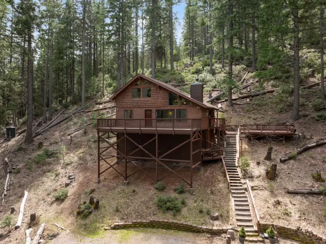 $444,000 | 2120 Pack Trail, Mount Shasta, CA 96067