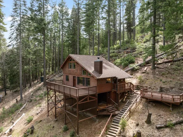 $444,000 | 2120 Pack Trail, Mount Shasta, CA 96067