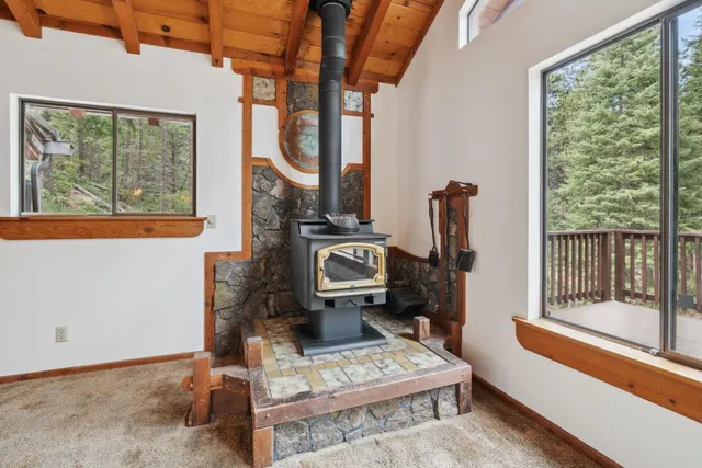 $444,000 | 2120 Pack Trail, Mount Shasta, CA 96067