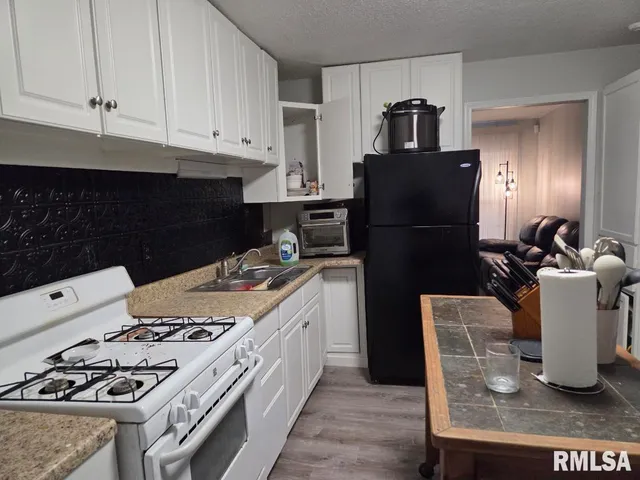 $119,900 | 5720 North Frostwood Parkway, Peoria, IL 61615