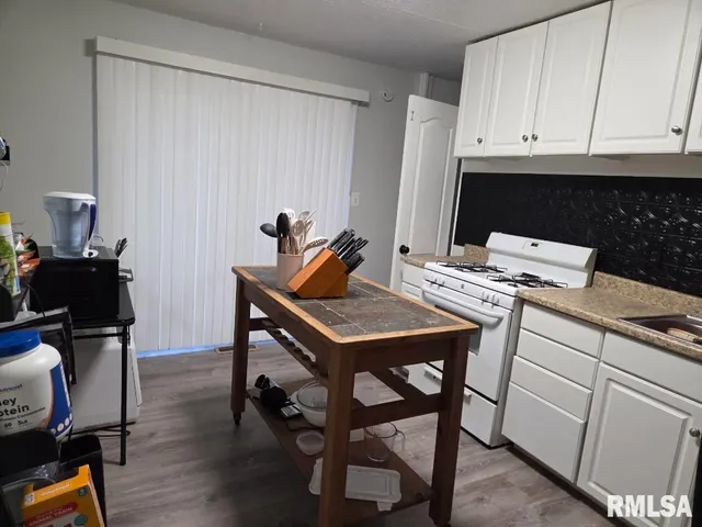 $119,900 | 5720 North Frostwood Parkway, Peoria, IL 61615