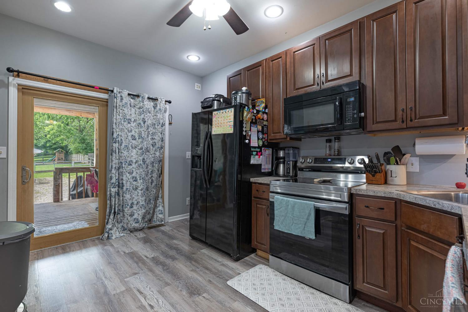 16 Burton Road Middletown, OH 45044 - Photo 8 of 25