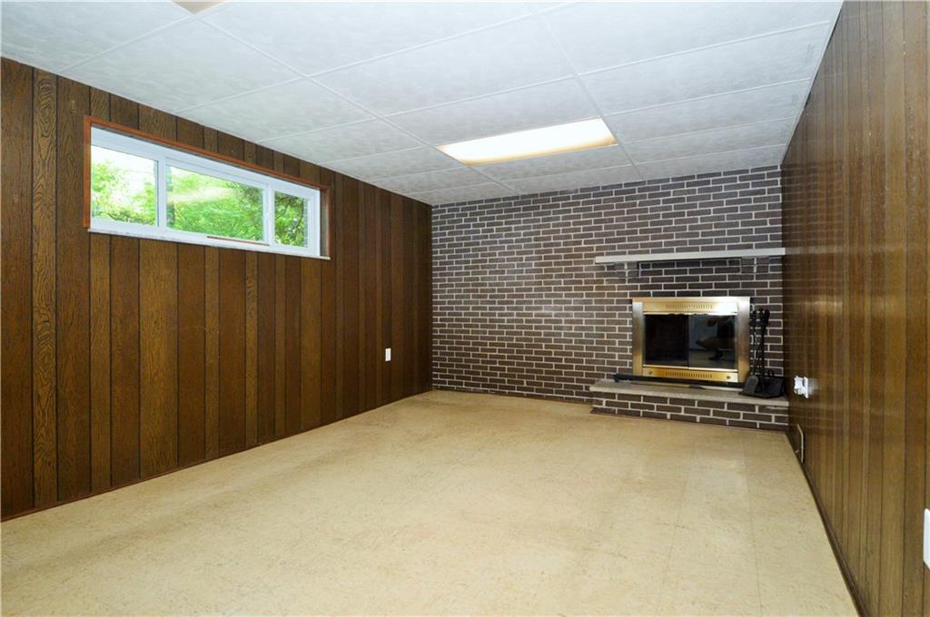 2030 Reis Run Road Pittsburgh, PA 15237 - Photo 18 of 25 Gallery Image 18