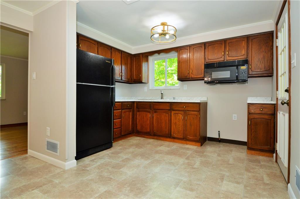 2030 Reis Run Road Pittsburgh, PA 15237 - Photo 6 of 25 Gallery Image 6