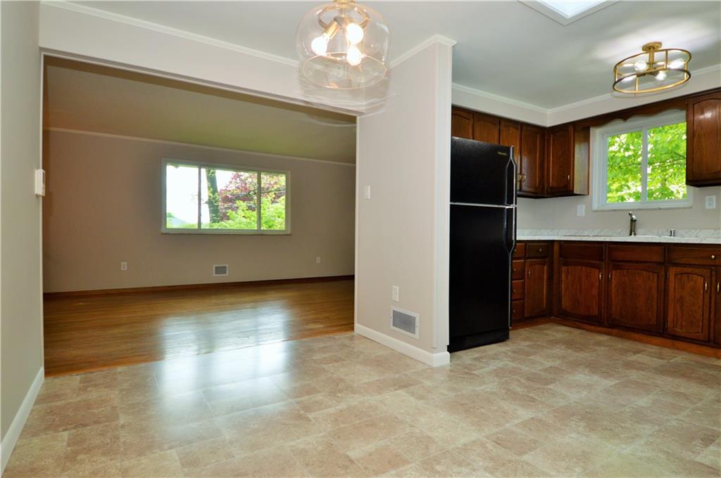 2030 Reis Run Road Pittsburgh, PA 15237 - Photo 8 of 25 Gallery Image 8