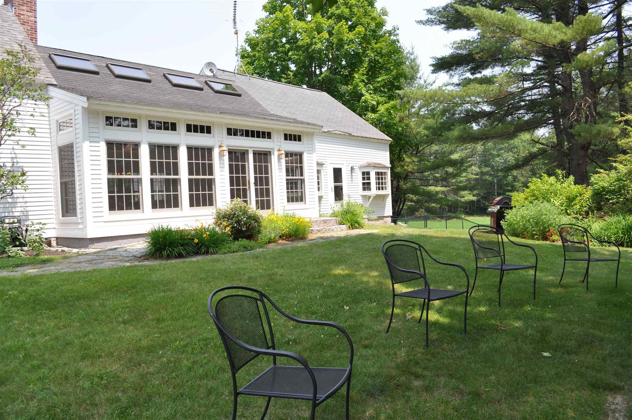 39 Sanborn Road Brookfield, NH 03872 - Photo 2 of 40 Gallery Image 2