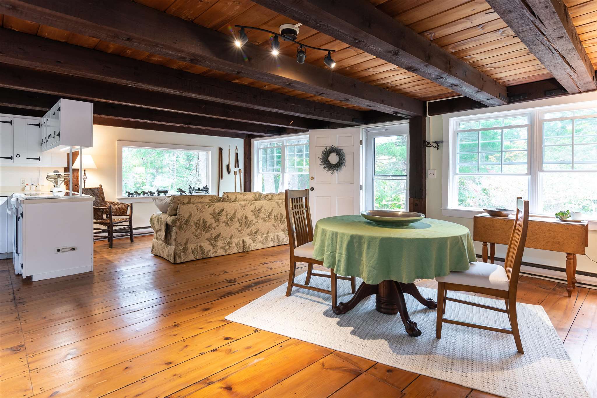 39 Sanborn Road Brookfield, NH 03872 - Photo 37 of 40 Gallery Image 37
