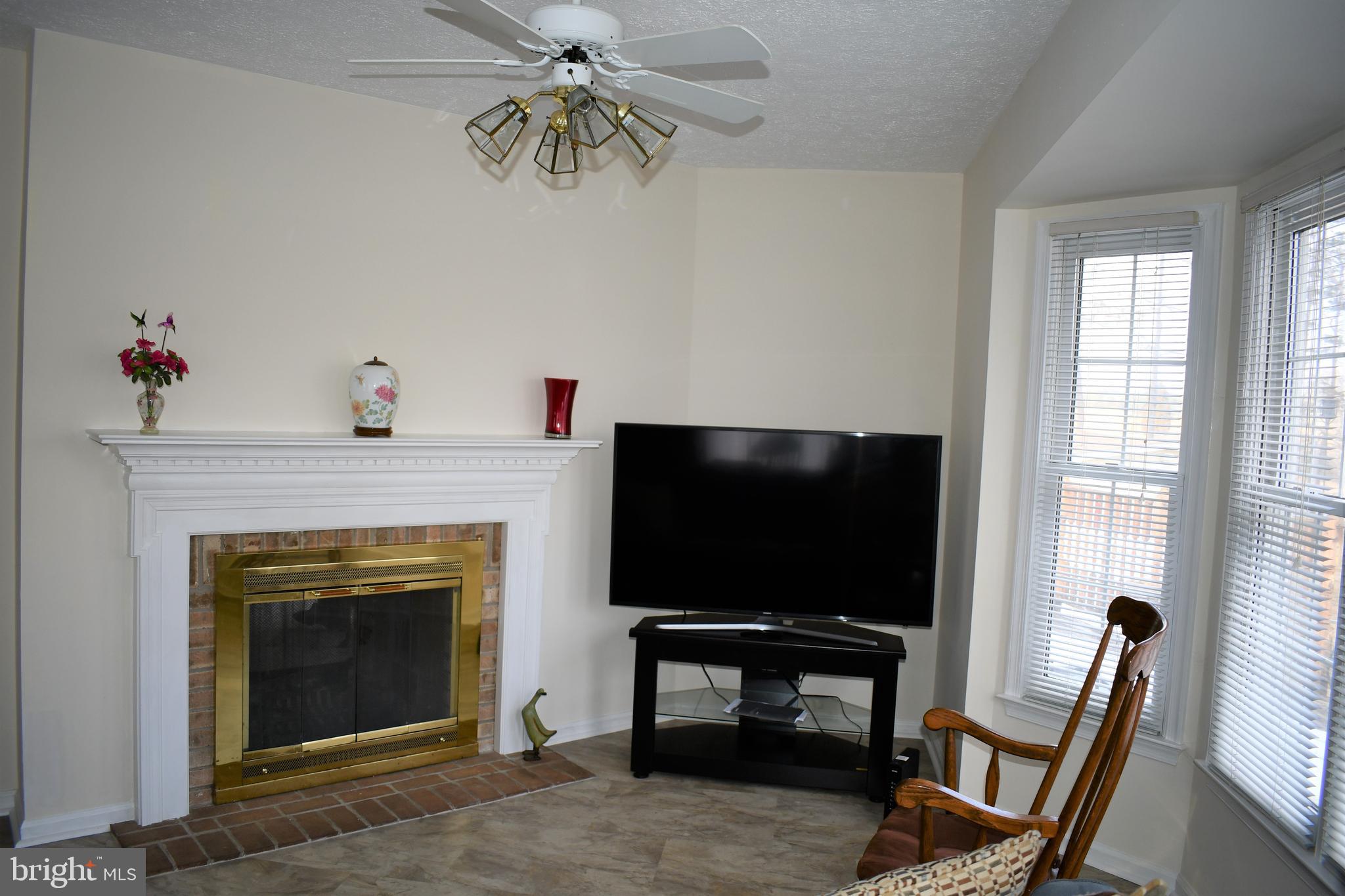 271 Monastery Ridge Road Stephenson, VA 22656 - Photo 22 of 89 Setting Area Off Kitchen