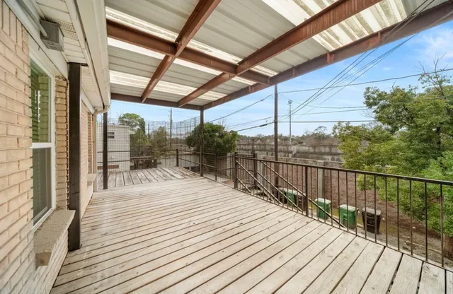 $2,495 | 1635 Castle Court, Houston, TX 77006