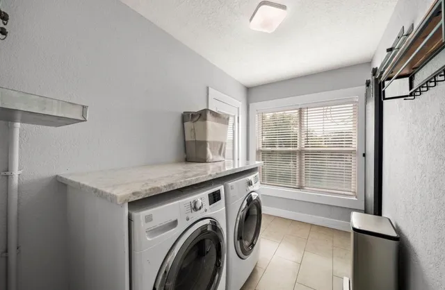 $2,495 | 1635 Castle Court, Houston, TX 77006