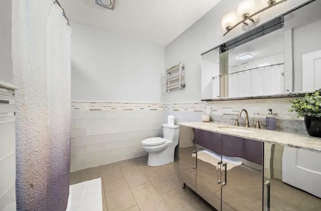 $2,495 | 1635 Castle Court, Houston, TX 77006