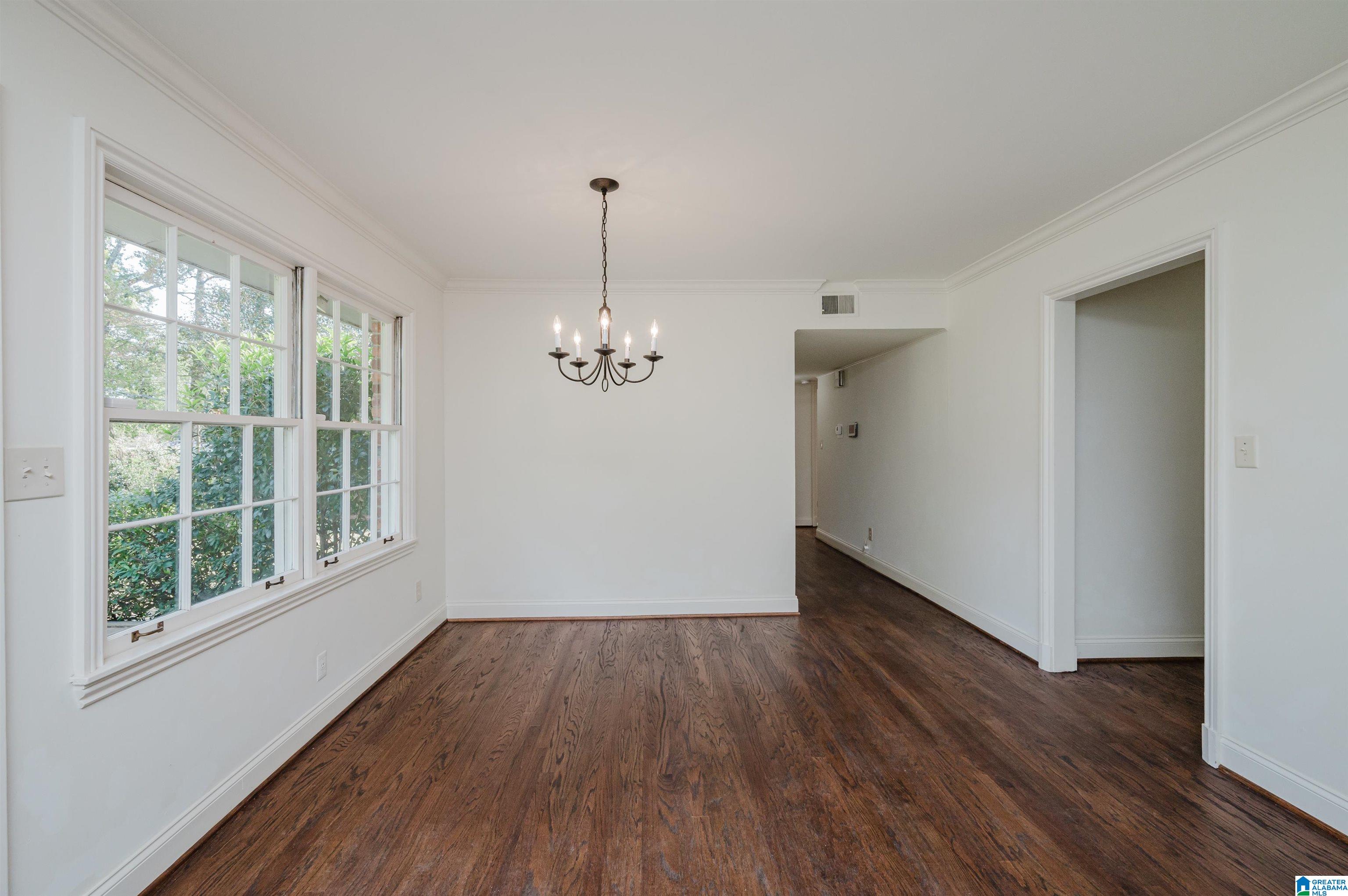 4044 Meadowview Circle Birmingham, AL 35243 - Photo 12 of 48