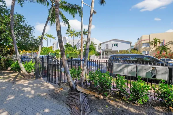 $3,100 | 1410 Euclid Avenue, Unit 2, Miami Beach, FL 33139