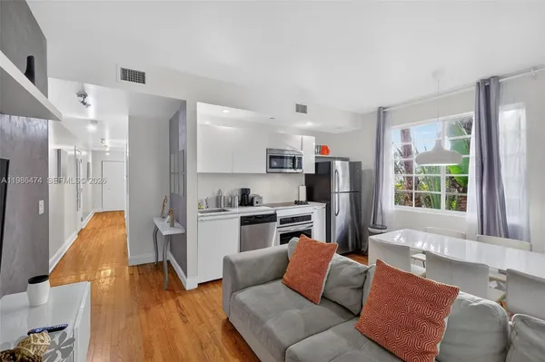 $3,100 | 1410 Euclid Avenue, Unit 2, Miami Beach, FL 33139