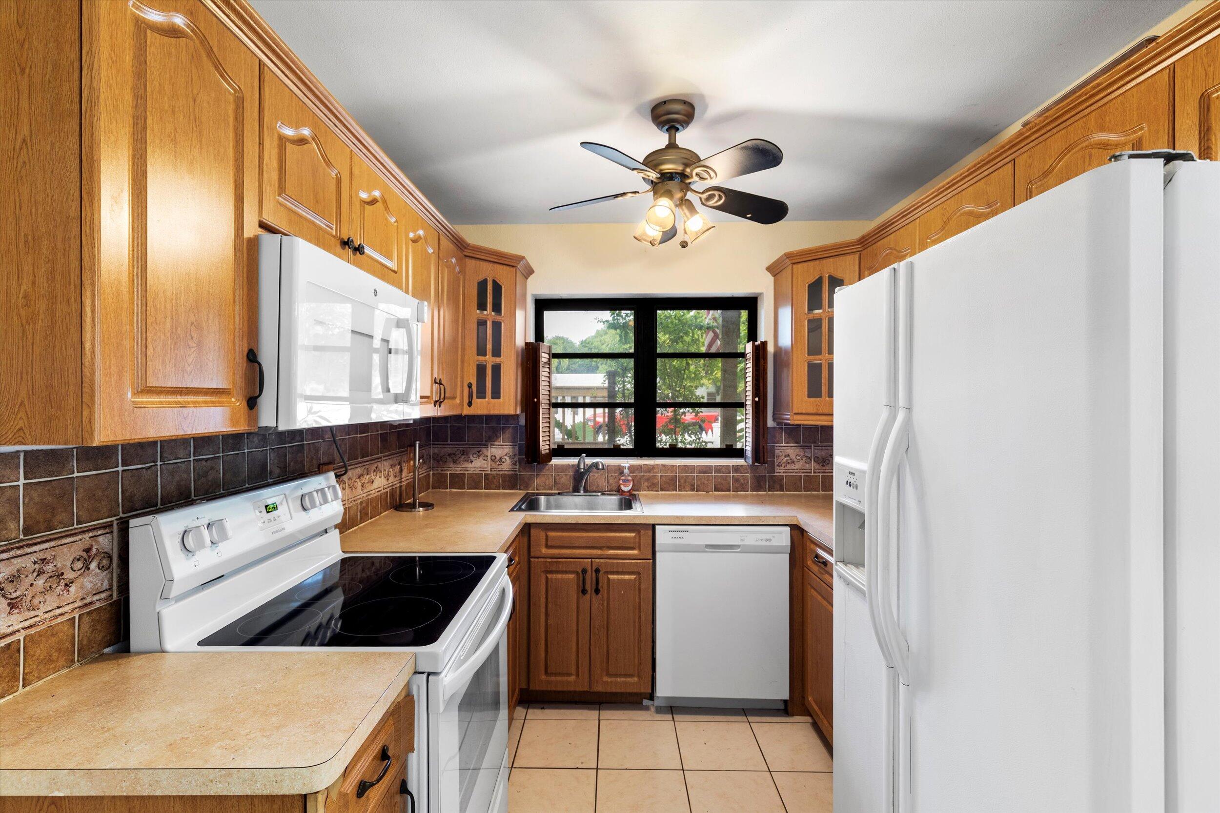 2914 Fogarty Avenue Key West, FL 33040 - Photo 21 of 44 07-007