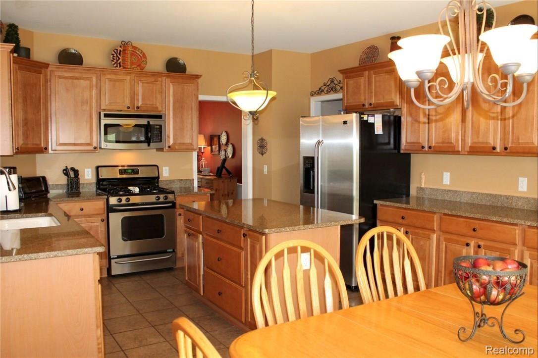 49577 Potomac Road Canton, MI 48188 - Photo 12 of 47 IMG_7492.JPG