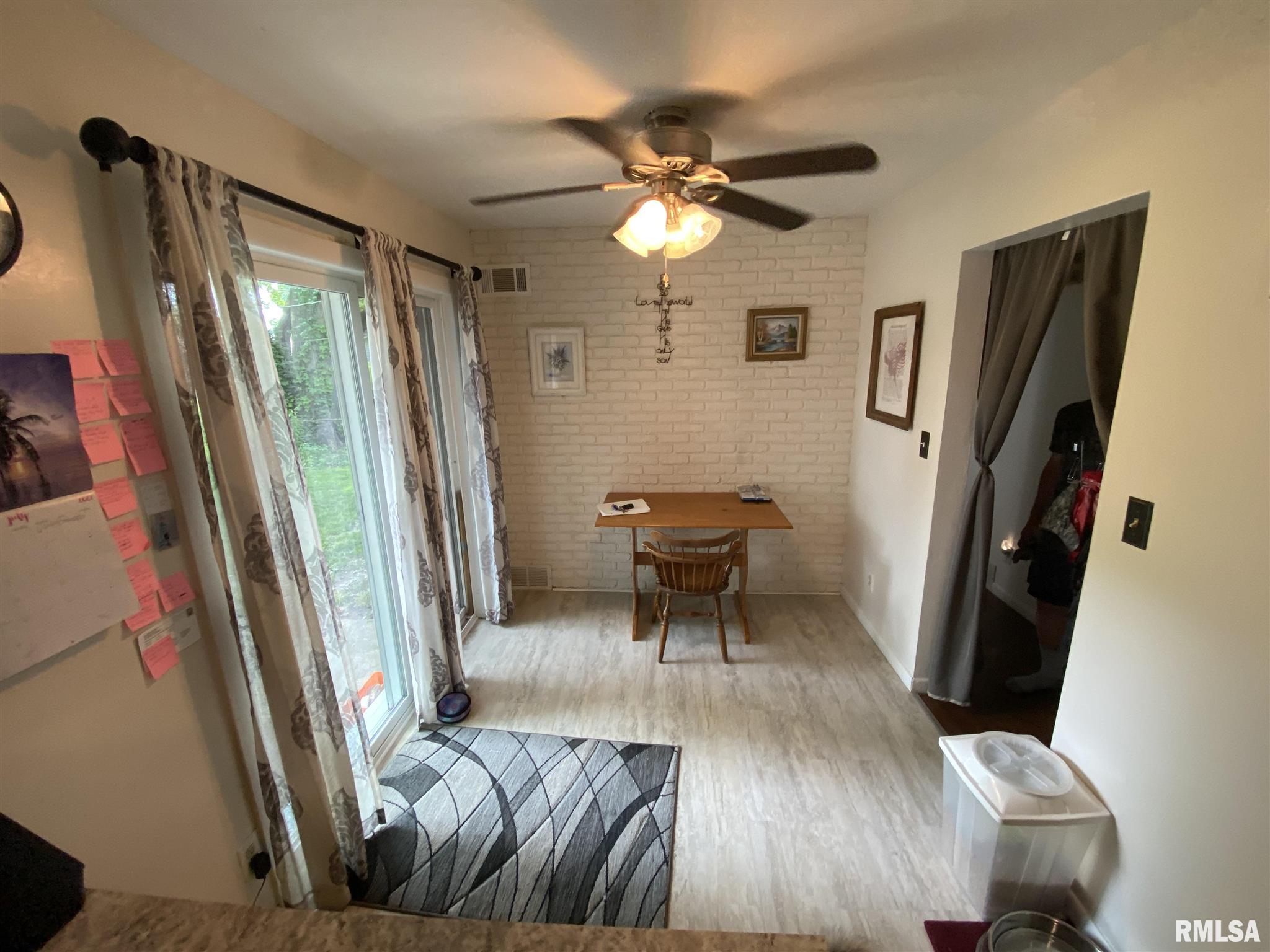 3330 Stanton Street Springfield, IL 62703 - Photo 9 of 31 Gallery Image 9