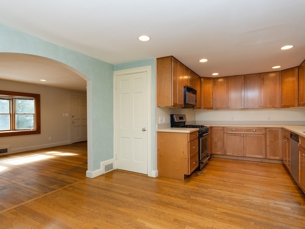 9 Killeen Road Walpole, MA 02032 - Photo 15 of 40 Gallery Image 15
