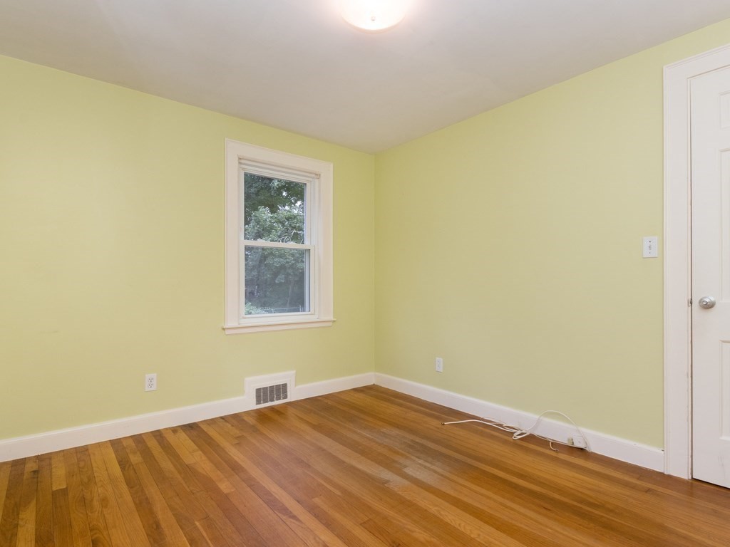 9 Killeen Road Walpole, MA 02032 - Photo 16 of 40 Gallery Image 16