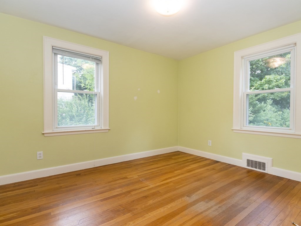 9 Killeen Road Walpole, MA 02032 - Photo 17 of 40 Gallery Image 17
