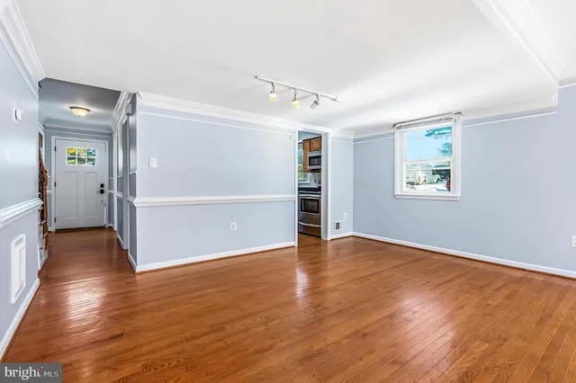 $395,000 | 4001 Forestdale Avenue, Woodbridge, VA 22193