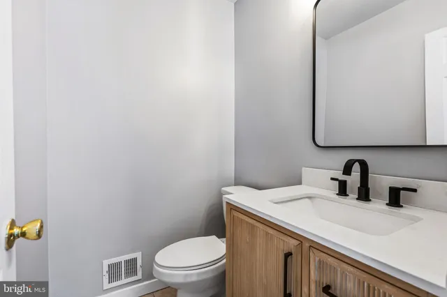 $395,000 | 4001 Forestdale Avenue, Woodbridge, VA 22193