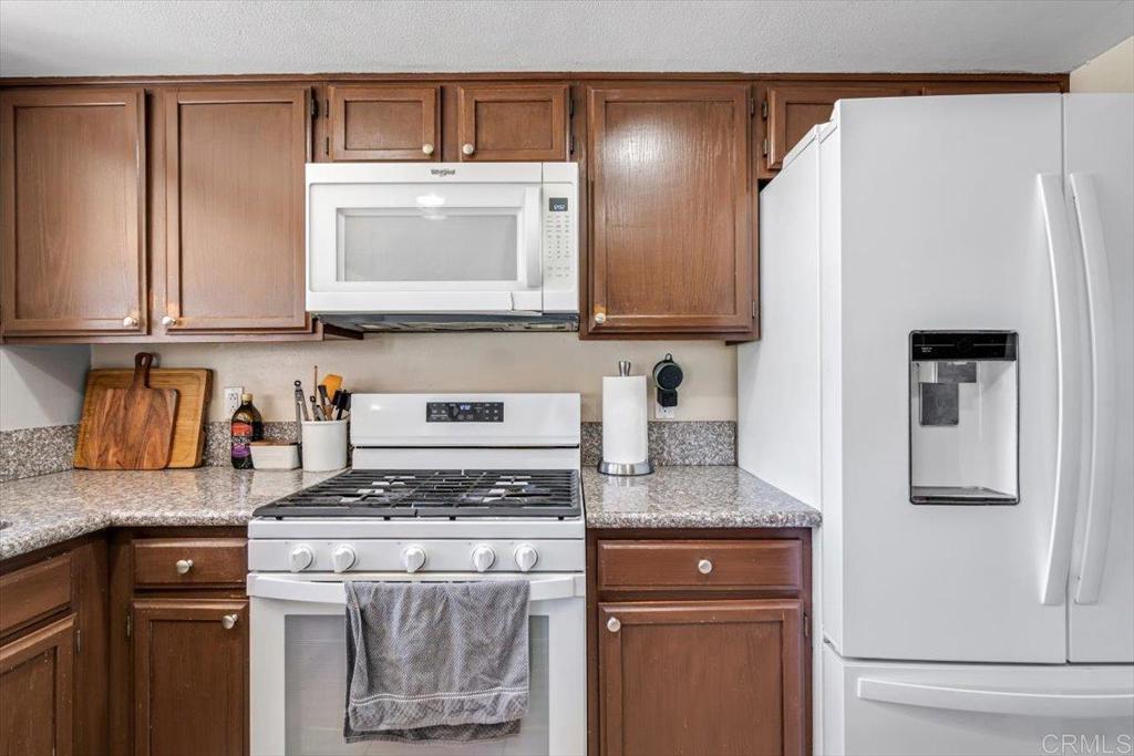 24131 Del Amo Road Ramona, CA 92065 - Photo 11 of 43