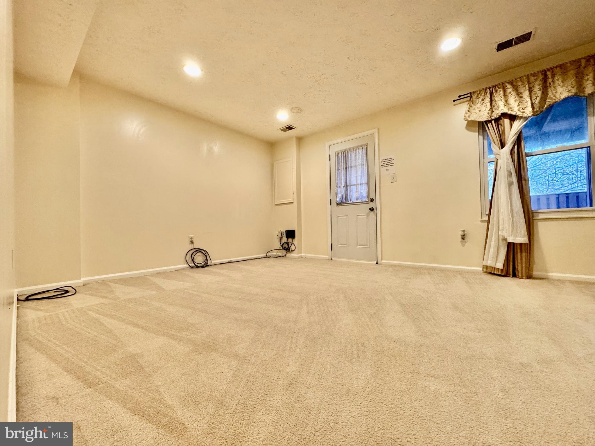 306 Leafcup Road Gaithersburg, MD 20878 - Photo 15 of 17 a view of empty room