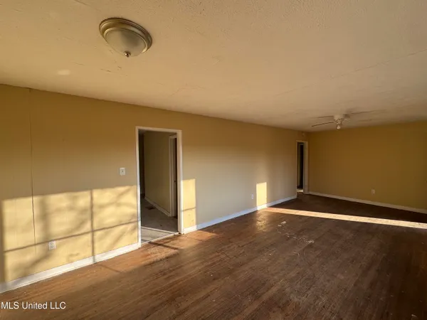 $53,900 | 2862 Oak Forest Drive, Jackson, MS 39212
