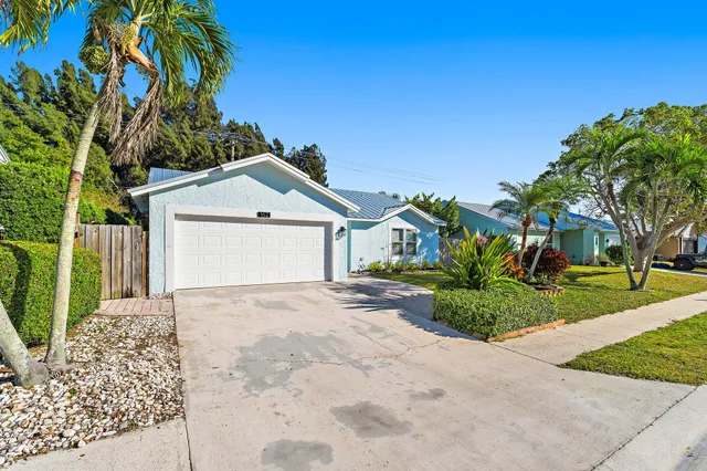 $669,000 | 162 Greentree Circle, Jupiter, FL 33458