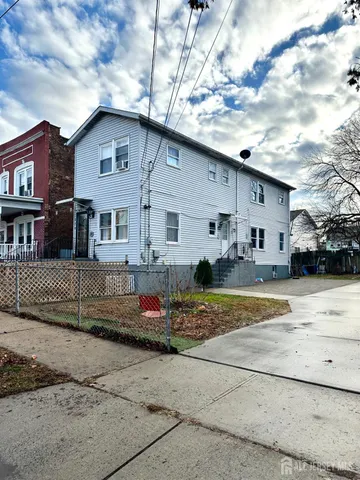 $559,000 | 174 Suydam Street, New Brunswick, NJ 08901