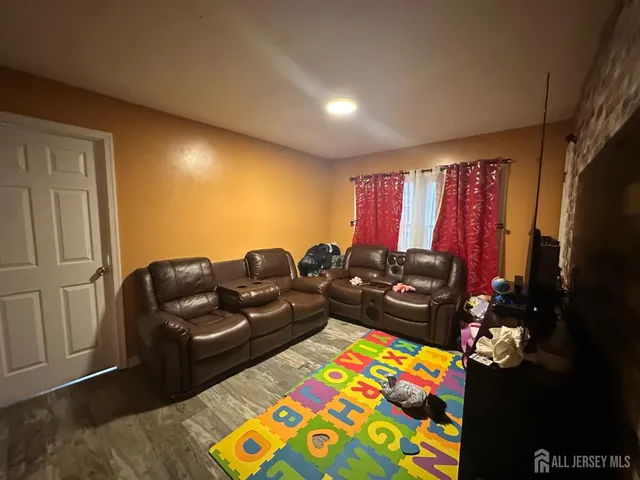 $559,000 | 174 Suydam Street, New Brunswick, NJ 08901