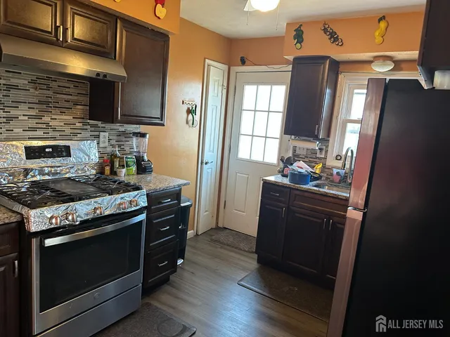 $559,000 | 174 Suydam Street, New Brunswick, NJ 08901