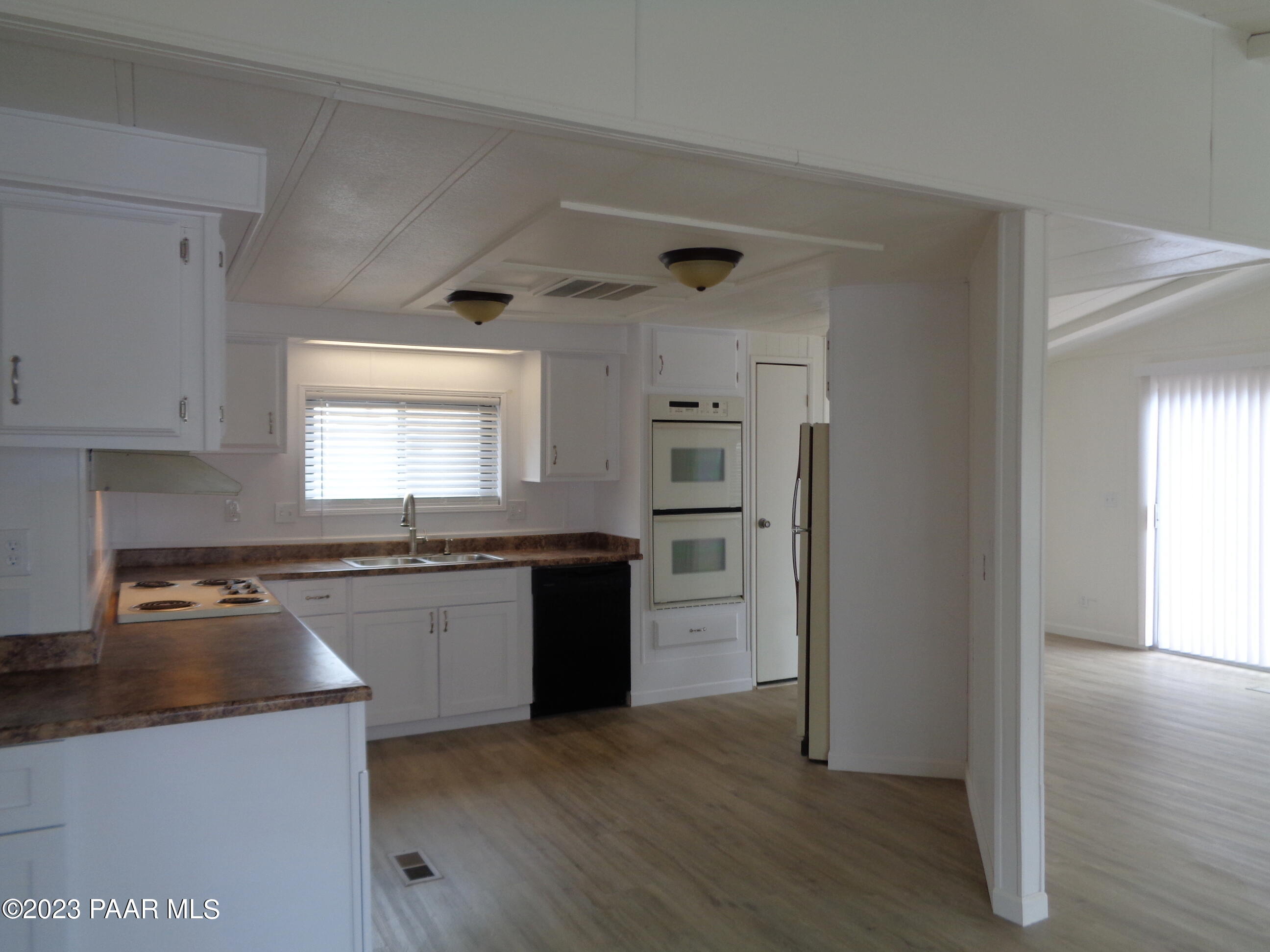 1806 Fox Road Chino Valley, AZ 86323 - Photo 7 of 13 Kitchen 2